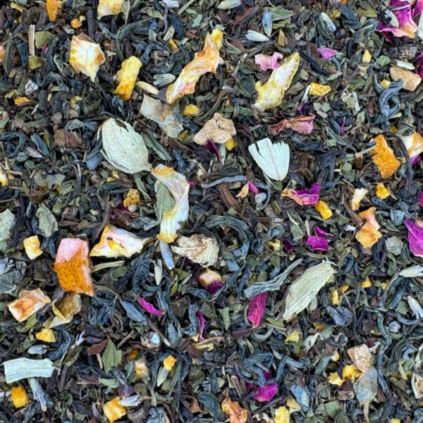 infusion bio revitalisante, thé aromatique bio, mélange d’agrumes et d’épices, potion équilibrante, thé blanc et vert aux agrumes, infusion florale et épicée, mélange bio de thé et épices, préparation pour thé parfumé, infusion douce aux agrumes et fleurs, thé revitalisant bio, mélange pour bien-être.