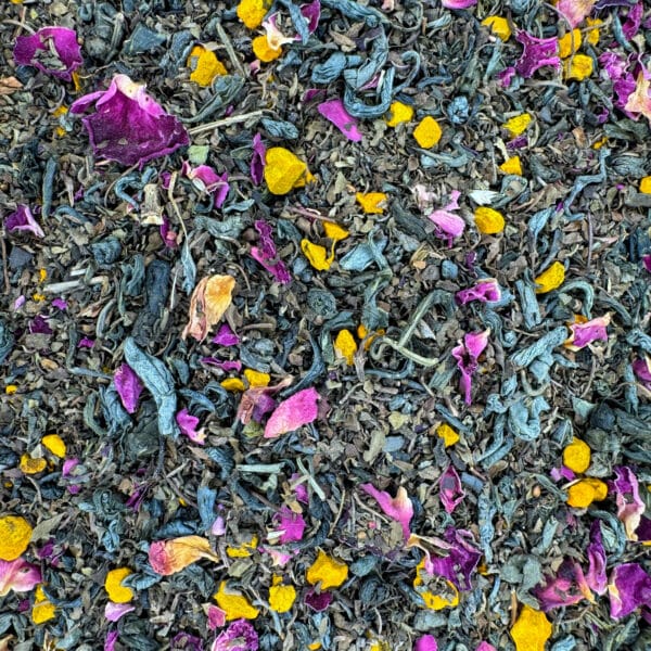 infusion apaisante et équilibrée, thé bien-être bio, mélange de tulsi et curcuma, potion d'équilibre, infusion de thé vert et rose, thé bio pour l'équilibre, préparation pour thé revitalisant, boisson réconfortante et harmonieuse.