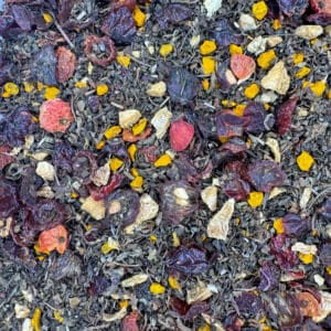 infusion énergisante bio, tisane revitalisante naturelle, mélange de tulsi et curcuma, potion vivifiante, thé stimulant aux épices, infusion de gingembre et cynorodon, préparation pour tisane énergisante, boisson revitalisante et tonifiante.