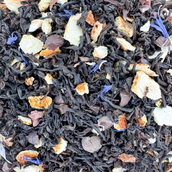 thé de Noël, infusion de Noël, thé noir de Noël, thé aux épices, thé d'hiver, thé bio de Noël, thé gourmand, thé de saison, thé aux agrumes, thé orange et cacao, thé réconfortant, thé bio festif, thé de Noël bio, thé pour les fêtes, thé spécial Noël, thé aux saveurs de Noël, thé aux arômes d'orange, thé aux arômes de cacao, thé parfumé de Noël, boisson de Noël, thé aux goûts de Noël, thé chaud de Noël, thé de fin d'année, thé pour l'hiver, infusion festive, thé biologique de Noël, thé d'agrumes, thé au cacao, thé parfumé bio, thé de Noël aux épices, thé de Noël gourmand